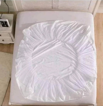 King Size - 100% Waterproof Mattress Cover With Strong Elastic Grip 72 x 78 Inches / 6 x 6.5 Feet - Bed Cover Premium Quality Mattress Protector In Fitted Sheet Style